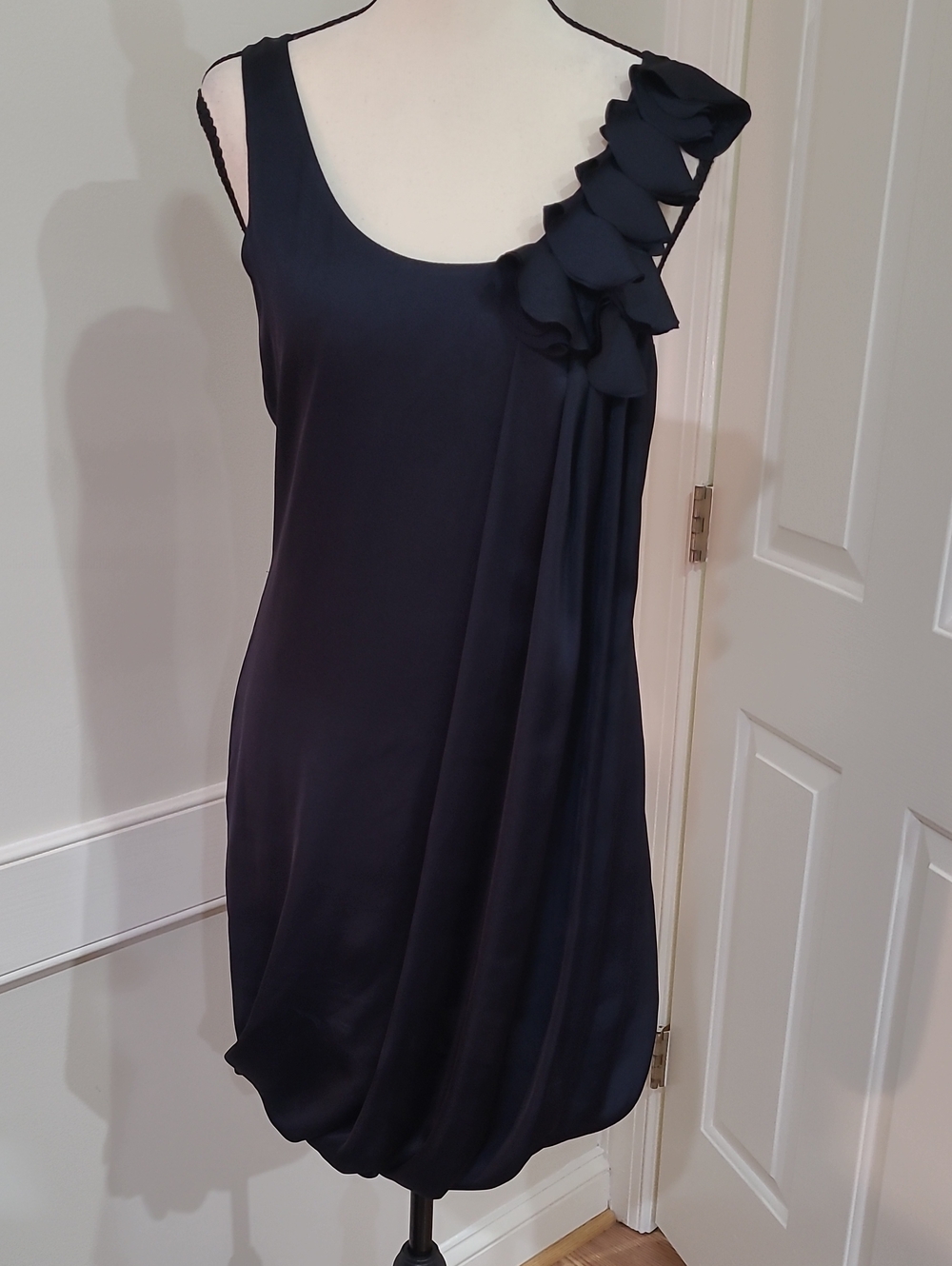 H&M Elegant Navy Sleeveless Liquid Satin Bubble/Balloon Hemline Dress Size - 4